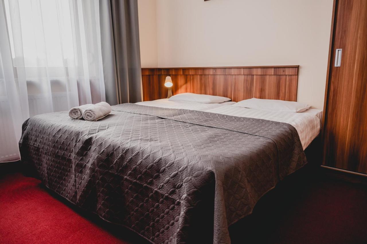 Hotel Nad Morzem- Art-Pension Świerzno Exteriér fotografie