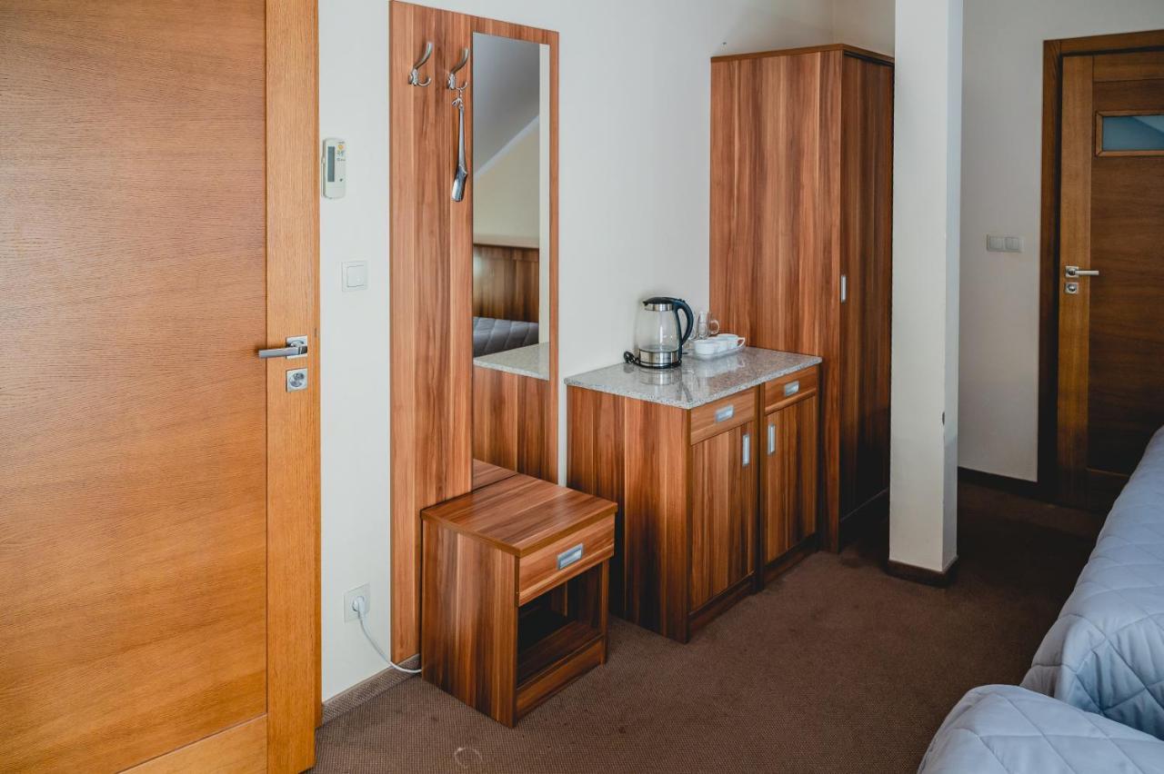 Hotel Nad Morzem- Art-Pension Świerzno Exteriér fotografie