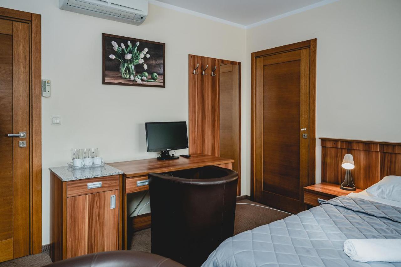 Hotel Nad Morzem- Art-Pension Świerzno Exteriér fotografie