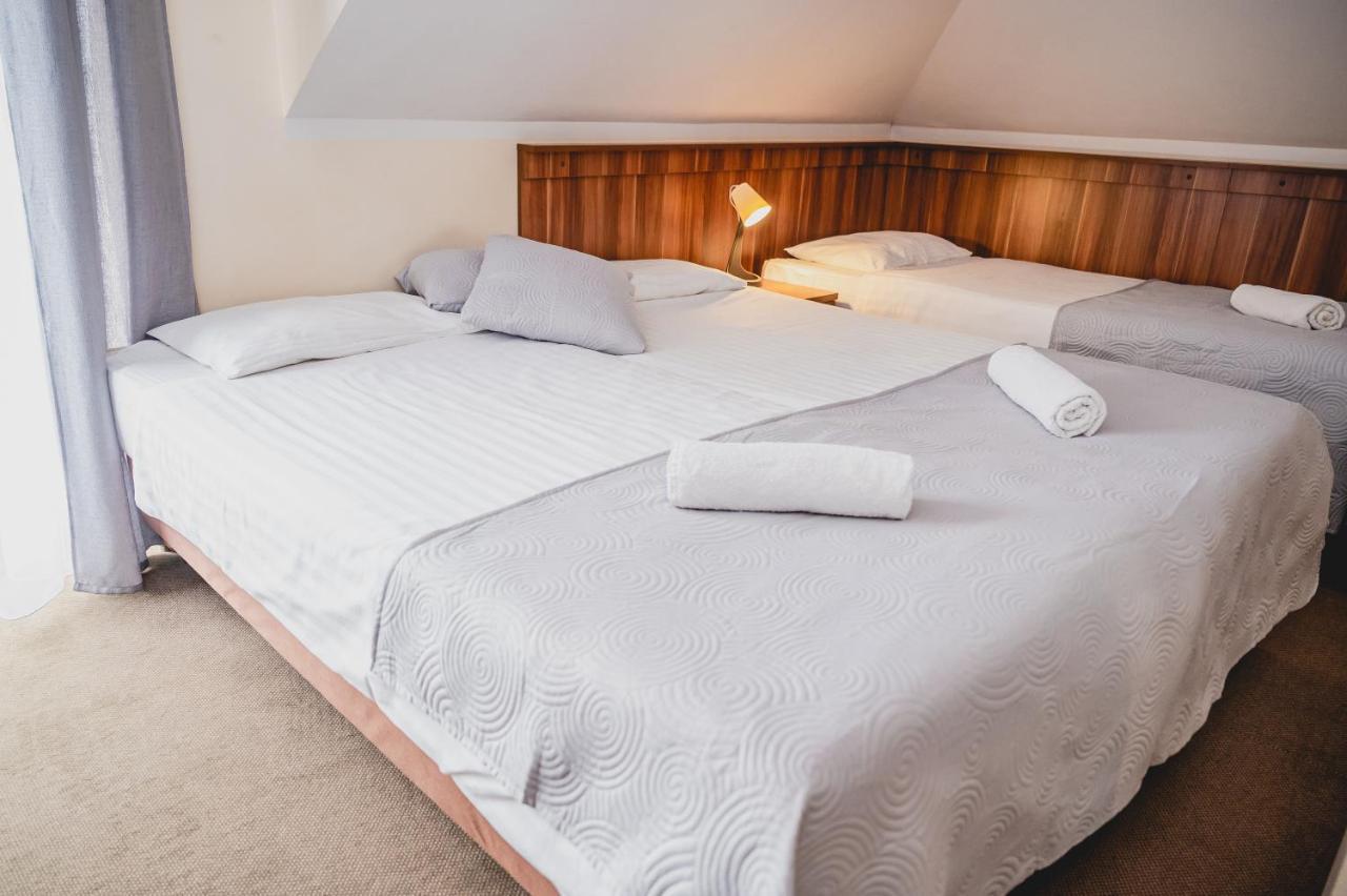 Hotel Nad Morzem- Art-Pension Świerzno Exteriér fotografie