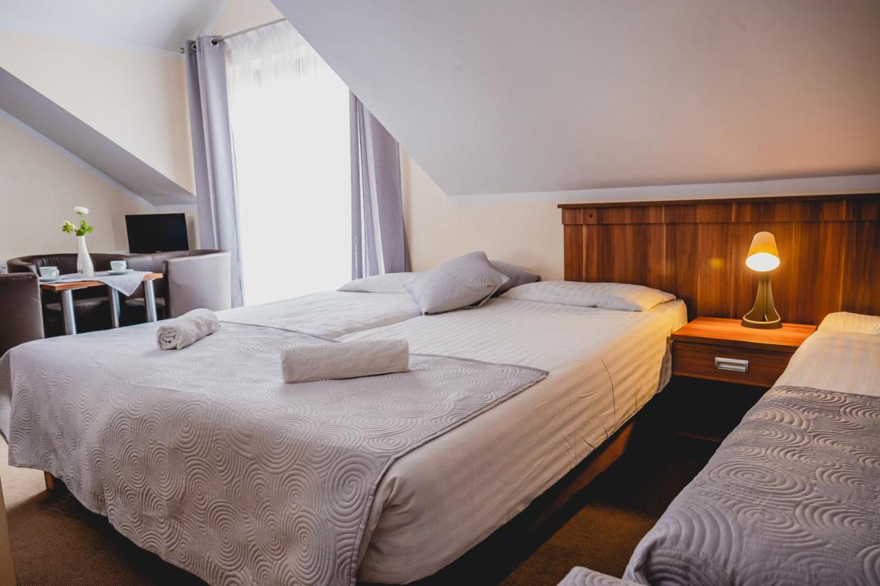 Hotel Nad Morzem- Art-Pension Świerzno Exteriér fotografie