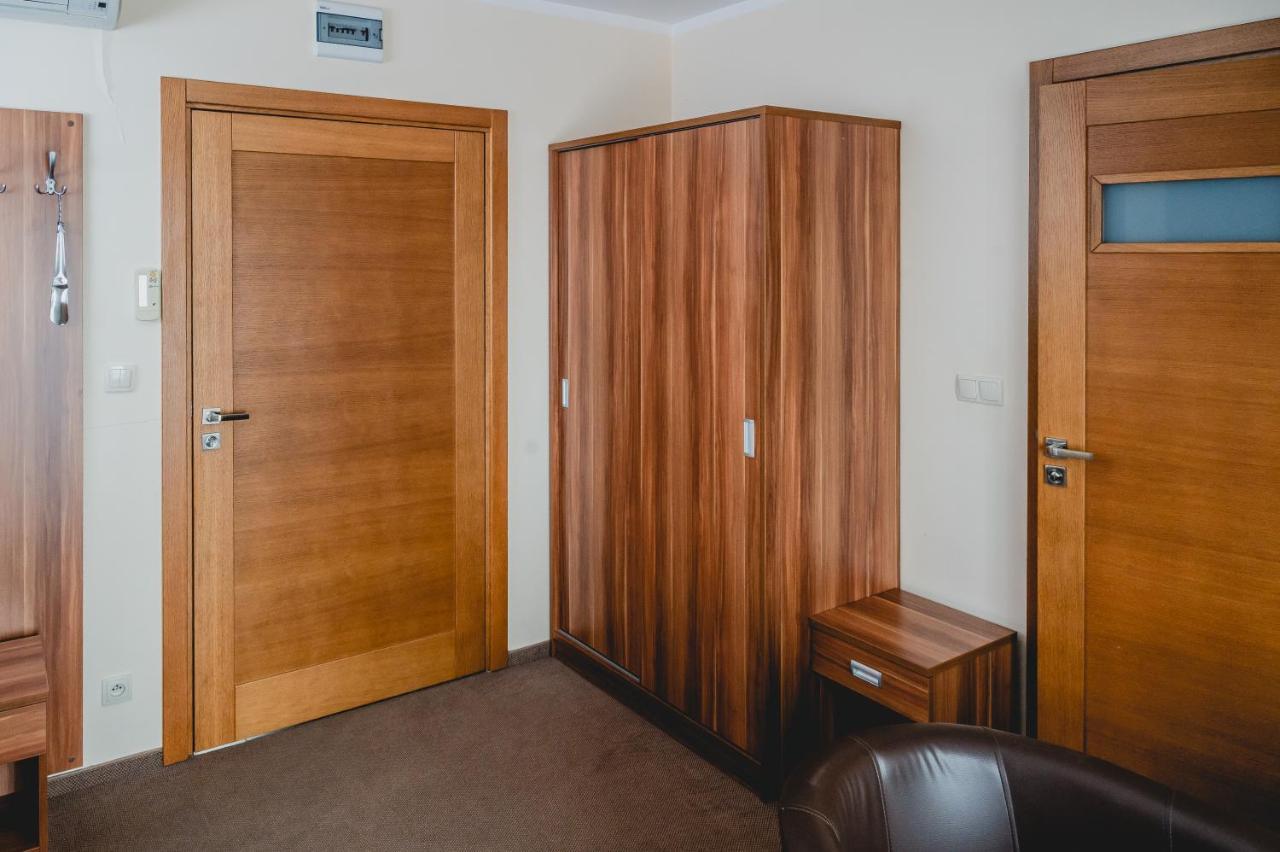 Hotel Nad Morzem- Art-Pension Świerzno Exteriér fotografie