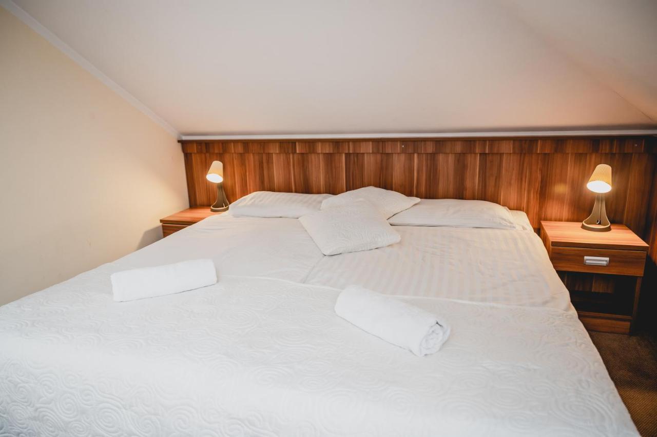 Hotel Nad Morzem- Art-Pension Świerzno Exteriér fotografie