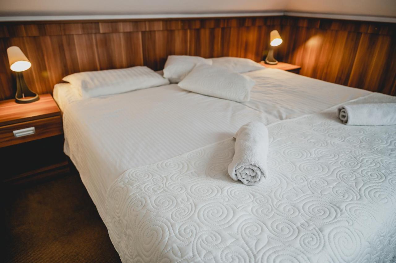 Hotel Nad Morzem- Art-Pension Świerzno Exteriér fotografie